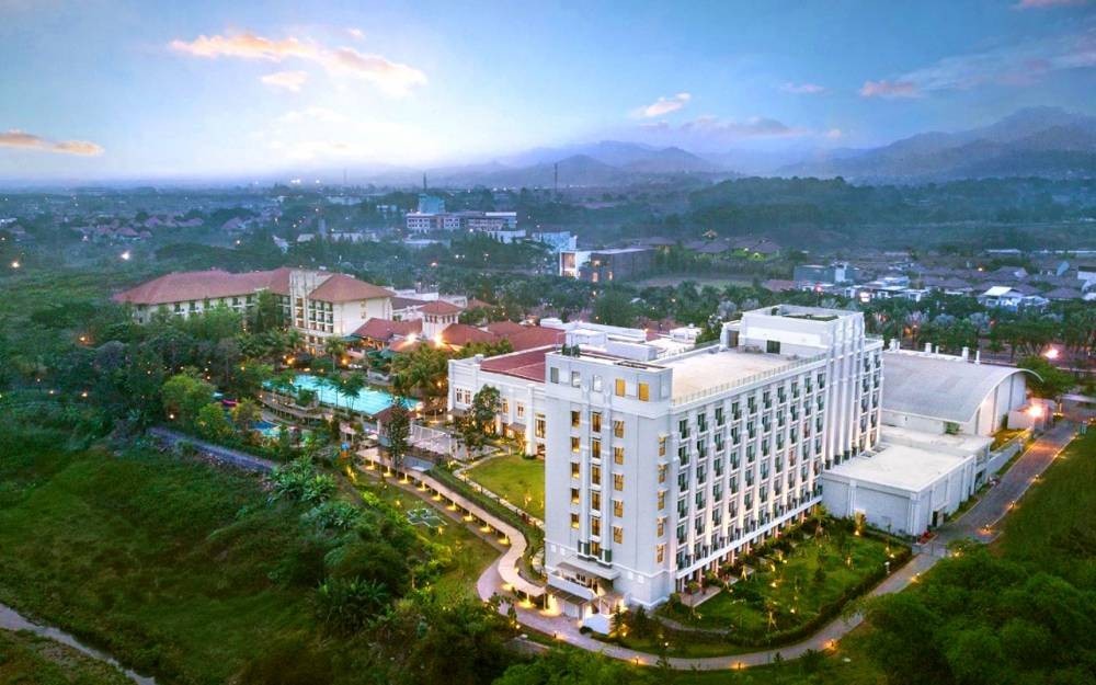 Mason Pine hotel